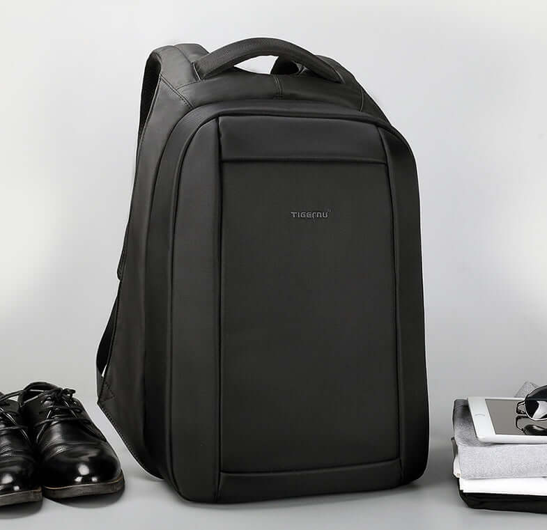 CUTTING-EDGE TECHNOLOGY 15.6-Inch Men's Laptop Backpack