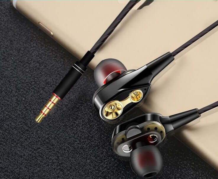 CUTTING-EDGE TECHNOLOGY Wireless dynamic Headphones