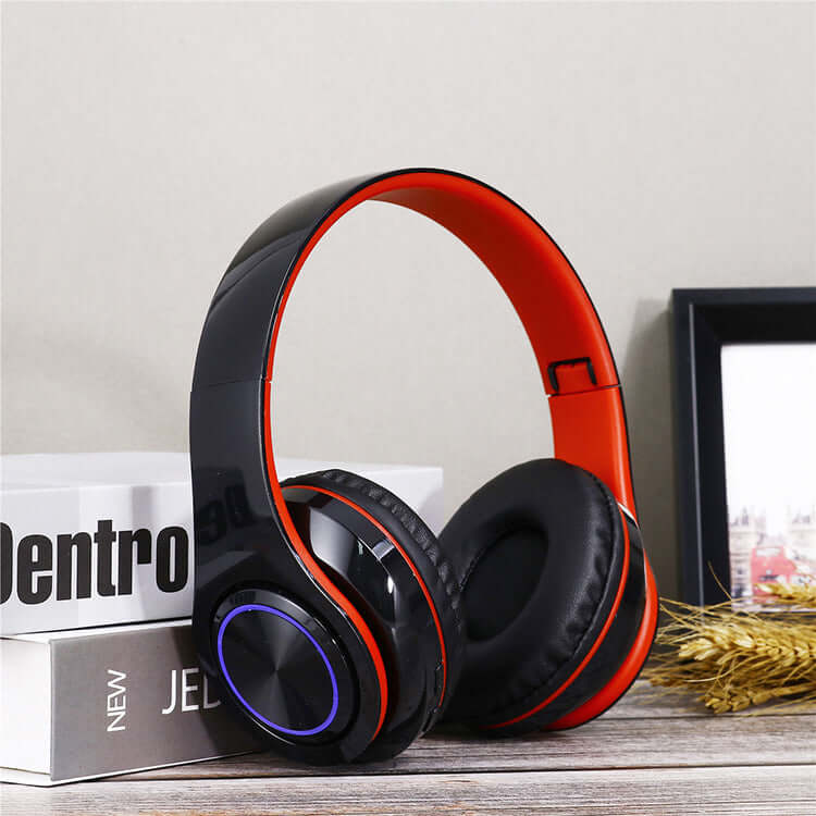 CUTTING-EDGE TECHNOLOGY Portable Wireless Bluetooth Headphones with Strong Bass and Noise Cancelling