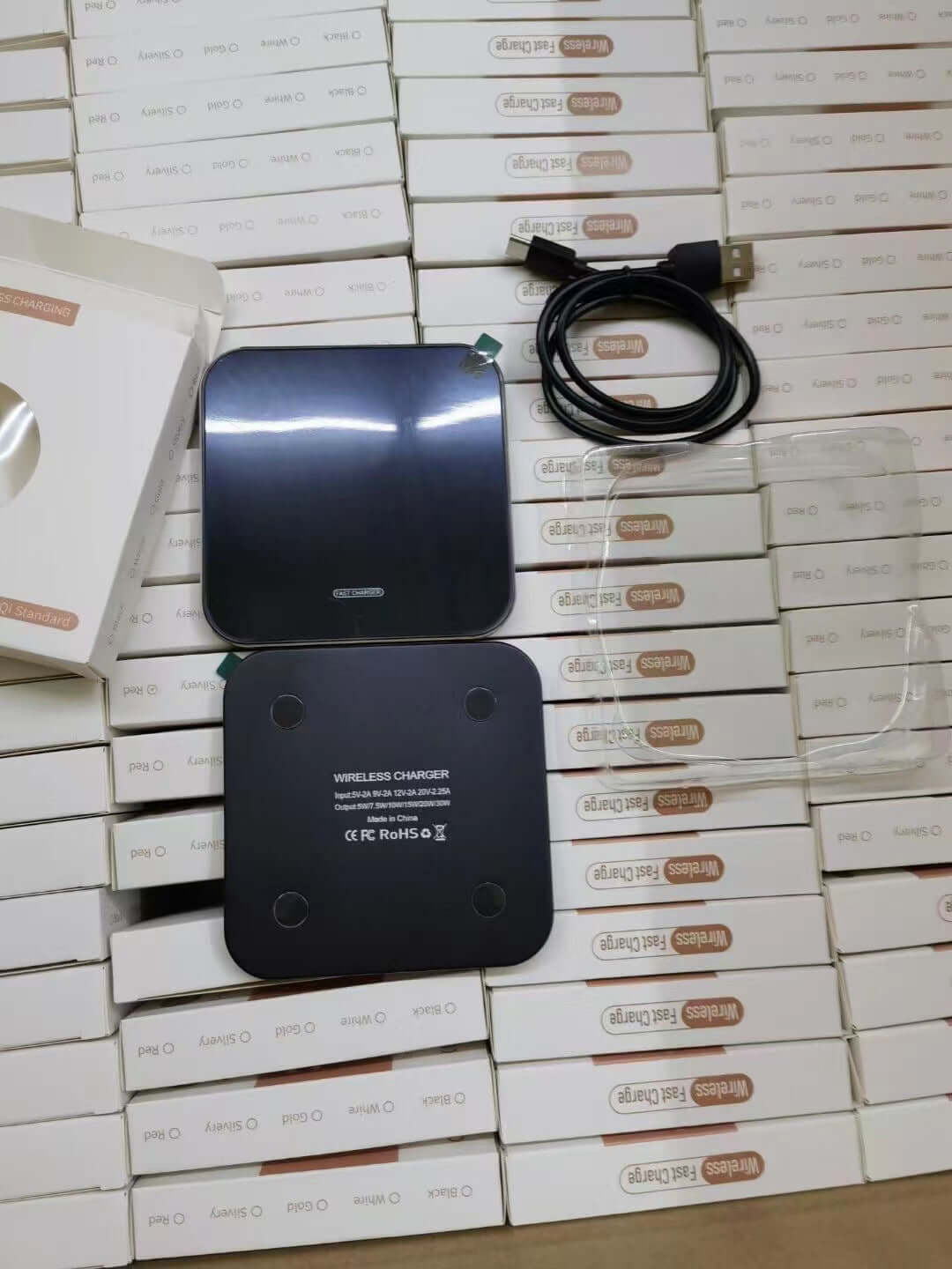 CUTTING-EDGE TECHNOLOGY 30W Wireless Charging Pad With Aluminum Alloy Design