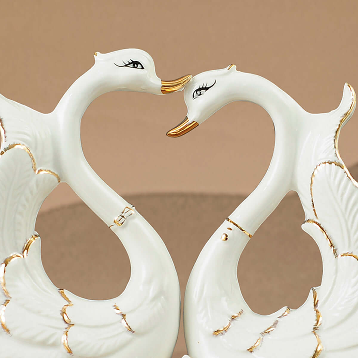 CUTTING-EDGE TECHNOLOGY ceramic swan ornaments home decorative accessories