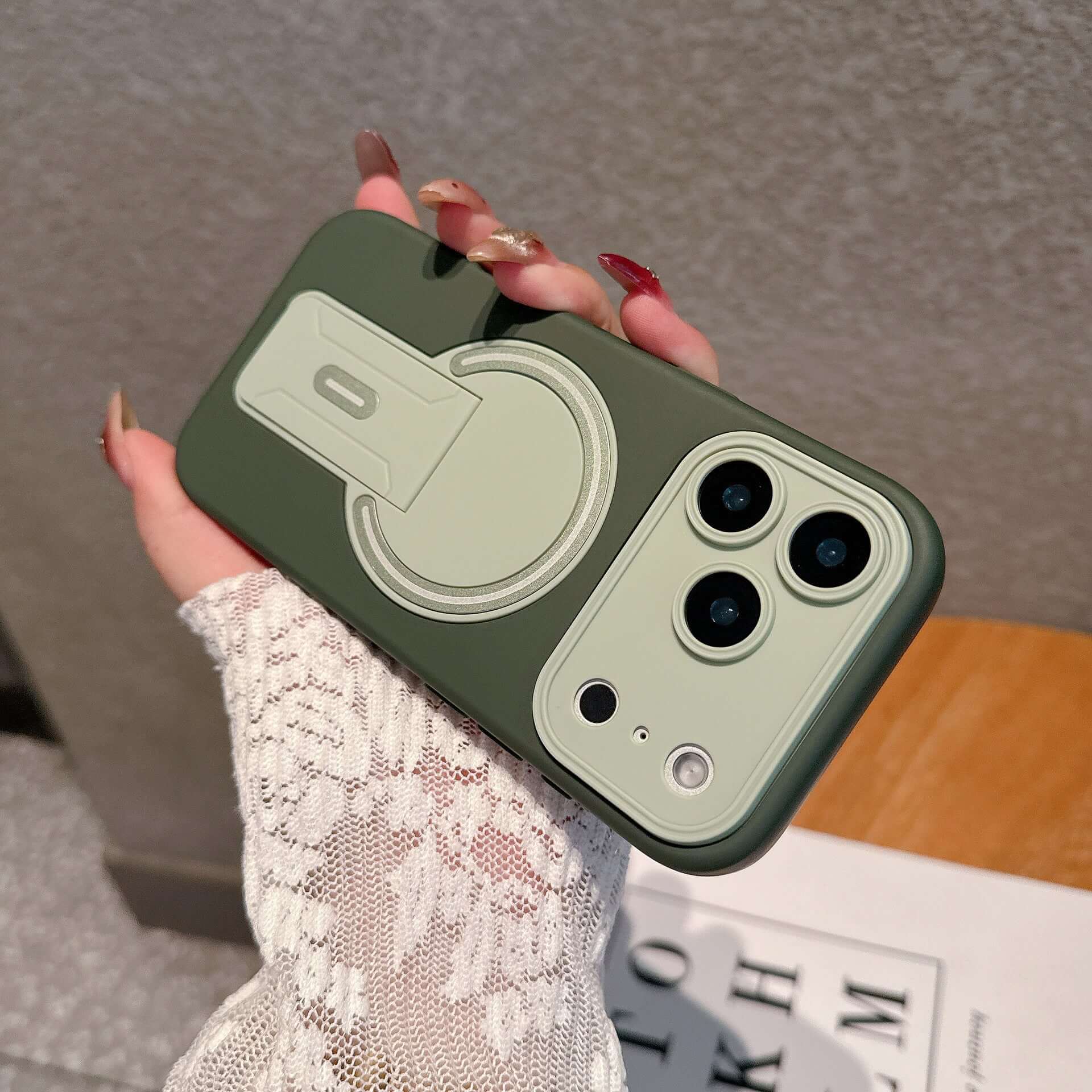 CUTTING-EDGE TECHNOLOGY skin-feel magnetic folding stand for phone cases