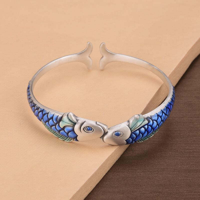 CUTTING-EDGE TECHNOLOGY Ethnic Blue Carp Epoxy Bracelet