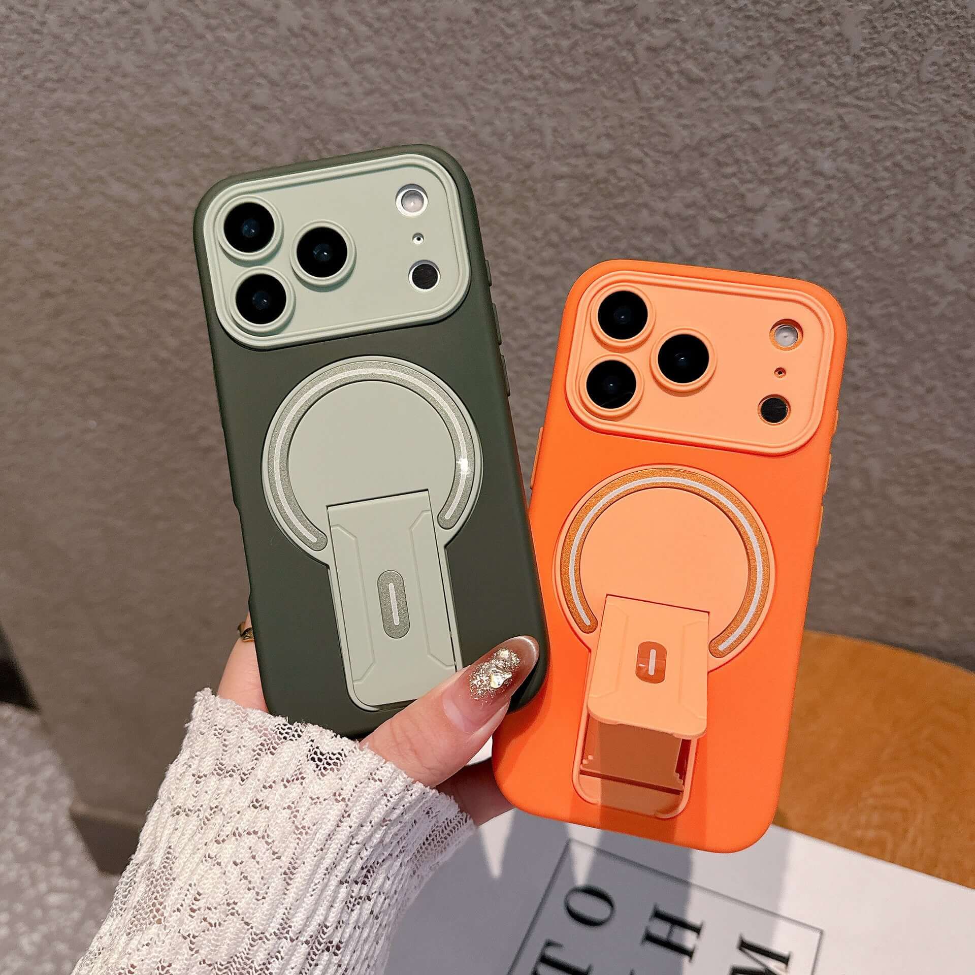 CUTTING-EDGE TECHNOLOGY skin-feel magnetic folding stand for phone cases